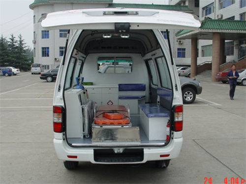 福田風(fēng)景高頂救護(hù)車 福田風(fēng)景高頂救護(hù)車