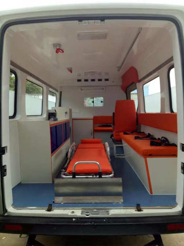 東風(fēng)御風(fēng)長軸轉(zhuǎn)運型救護車和監(jiān)護型救護車 東風(fēng)御風(fēng)長軸轉(zhuǎn)運型救護車和監(jiān)護型救護車