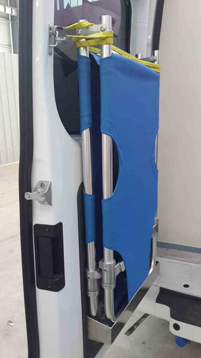 江鈴福特新世代全順V348長(zhǎng)軸高頂監(jiān)護(hù)型救護(hù)車(chē) 江鈴福特新世代全順V348長(zhǎng)軸高頂監(jiān)護(hù)型救護(hù)車(chē)