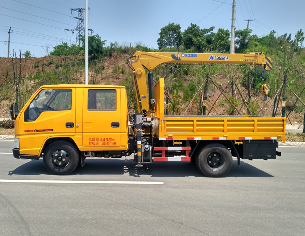 江鈴雙排藍(lán)牌隨車吊外觀圖片展示